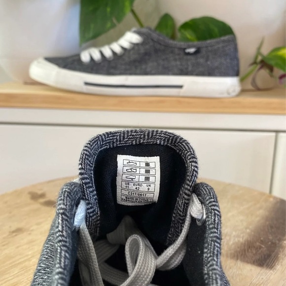 Rocket Dog Canvas Shoe - Picture 6 of 6